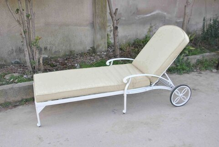 Белый шезлонг Bertha из литого алюминия, белый