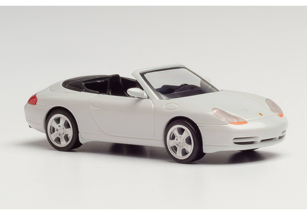 Автомобиль Porsche 996 C4 Cabrio, Белый Каррара металлик