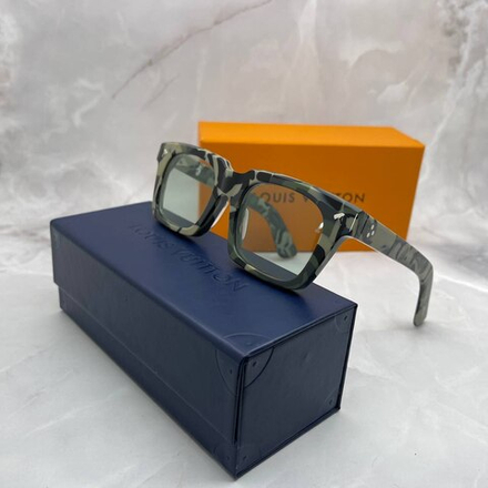 Солнцезащитные очки Louis Vuitton