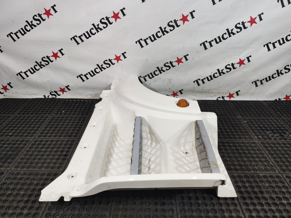 Корпус подножек левый 2023г.