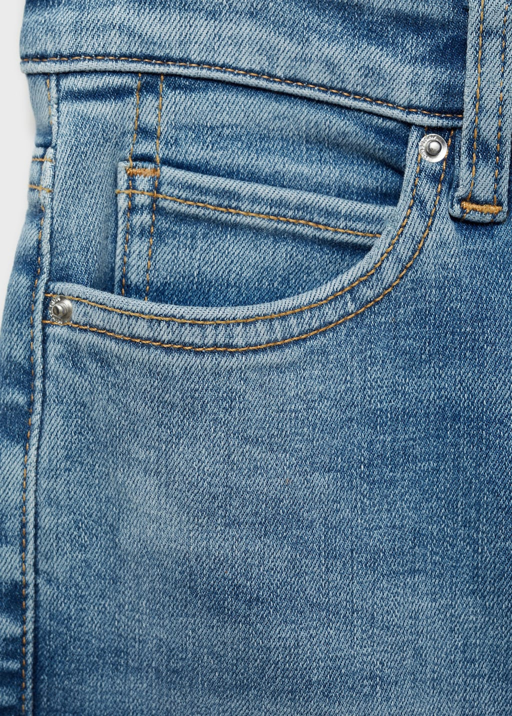 Джинсы-скинни со средней талией