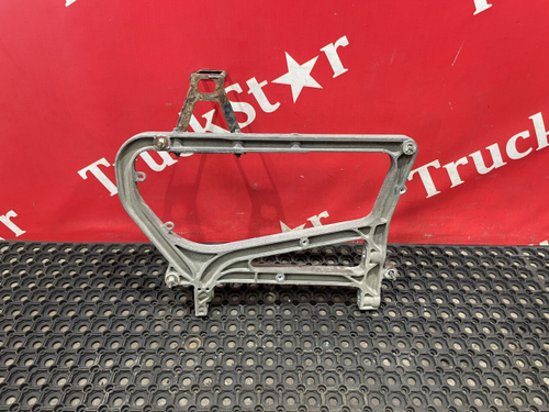 Кронштейн глушителя