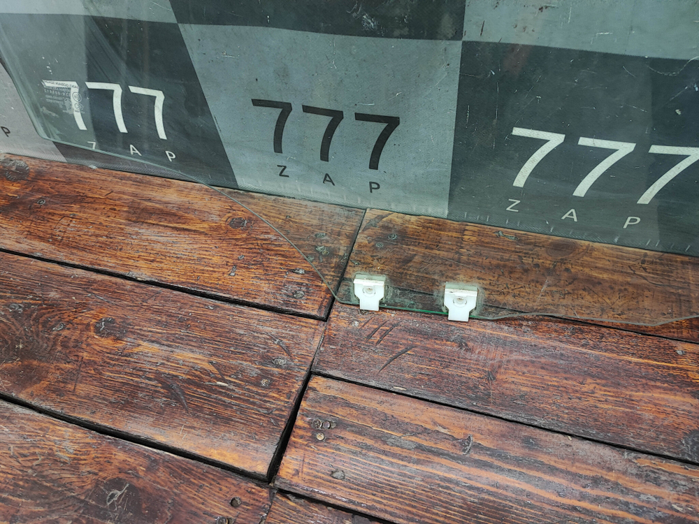 Стекло двери передней левой Mazda 3 (BK) 03-09 Б/У Оригинал BP4K59511B