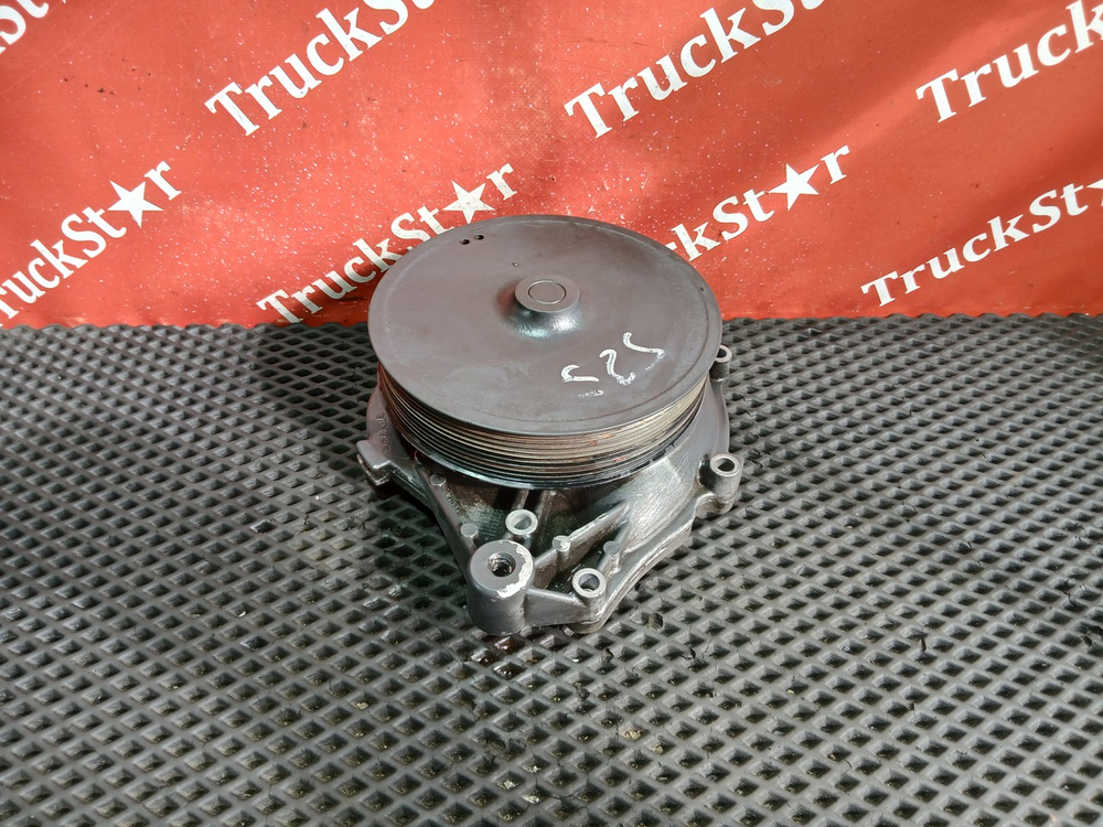 Насос водяной (помпа)