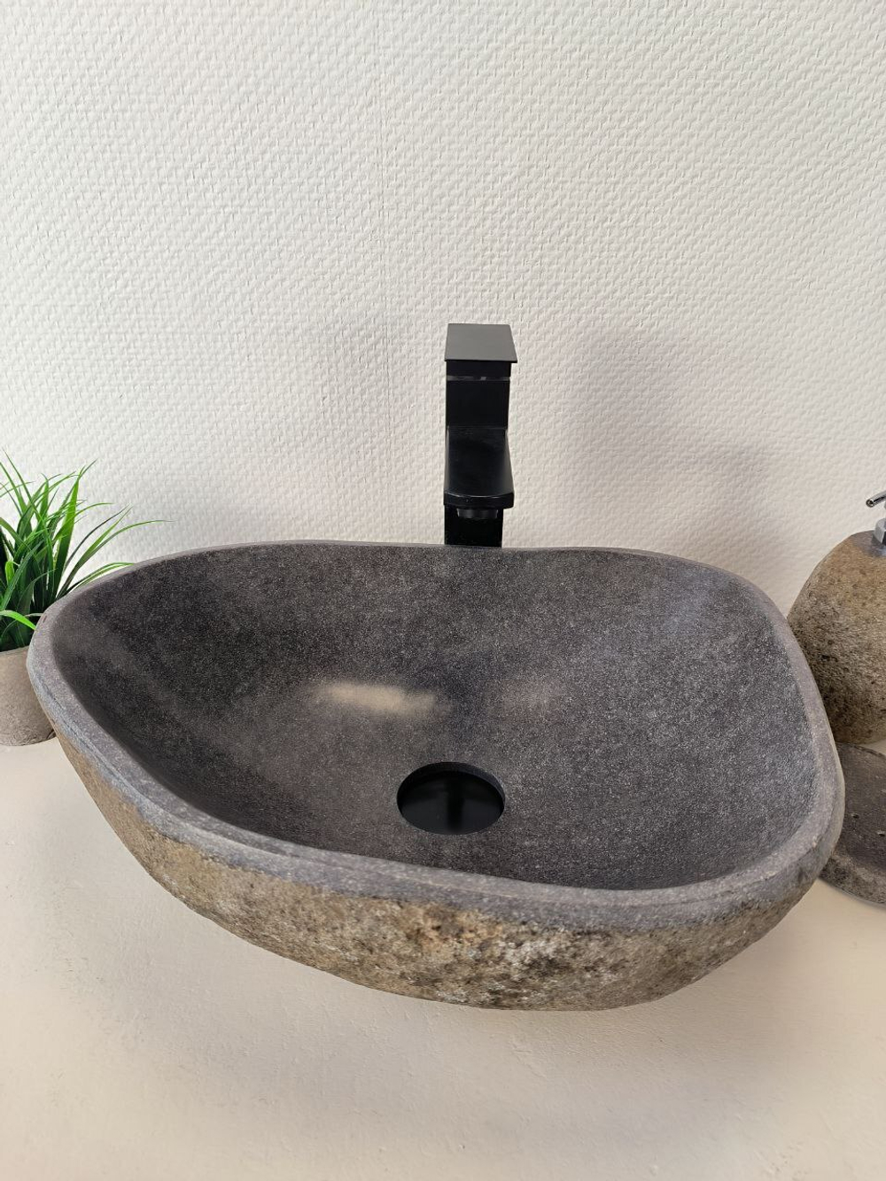 Раковина из речного камня RS-65985 45х34х15 из натурального камня