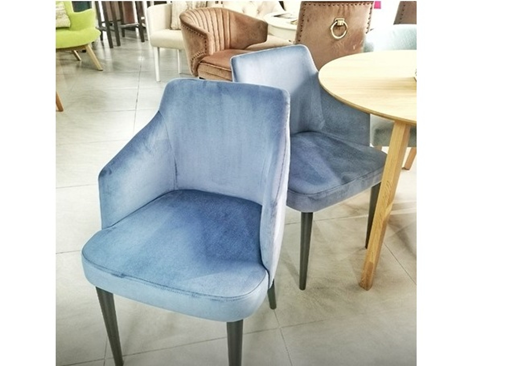 Стул из массива с подлокотниками Tulip