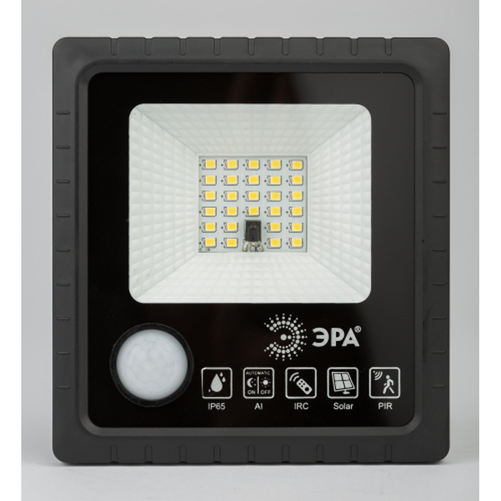 ЭРА Прожектор светодиодный уличный на солн. бат. 20W, 350 lm, 5000K, с датч. движения, ПДУ, IP65 (6/