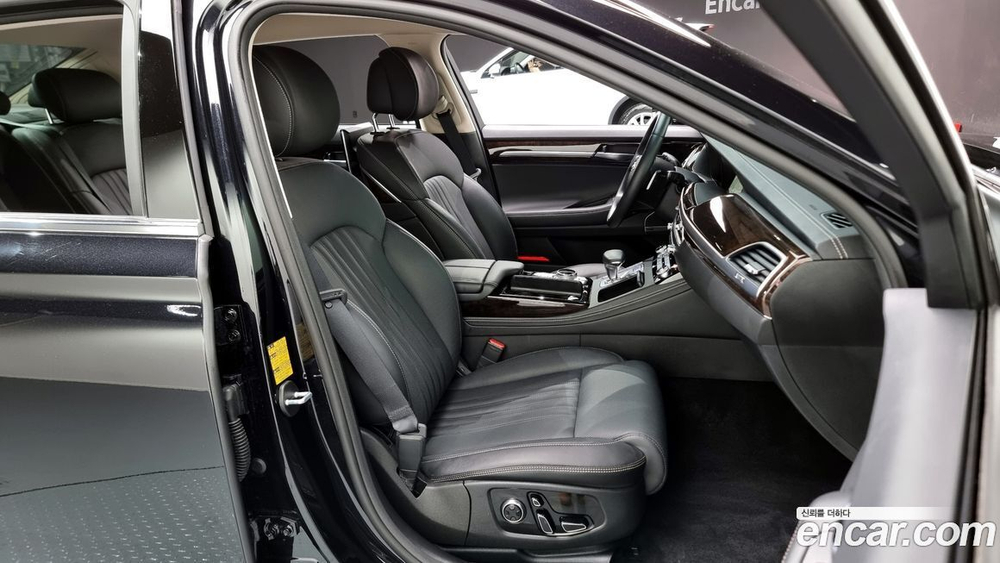 Genesis G90 3.8 AWD (04.2020)