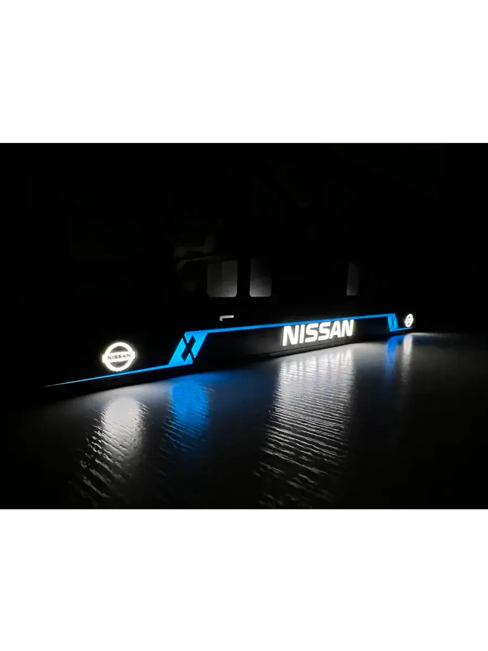 Рамка для номера с подсветкой BL. Nissan.