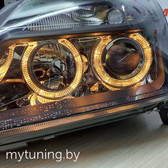 Передние фары Opel Vectra C angel eyes black