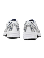 Кроссовки U740v2