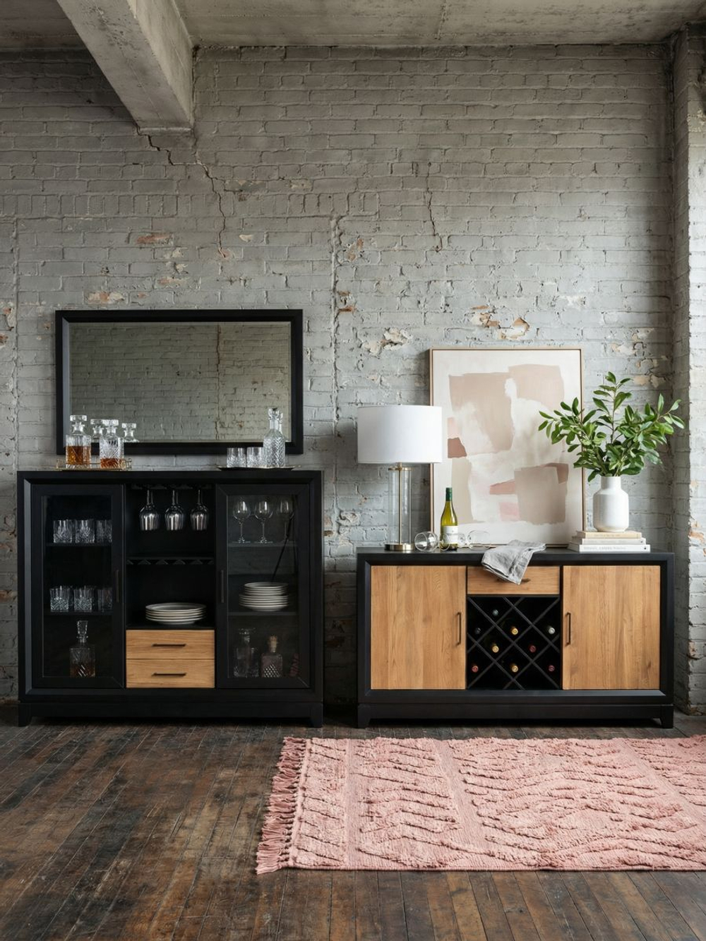 Комод Йорк, 160х45х130, шкаф витрина, буфет, сервант, из массива березы и дуба, с органайзером для бокалов, MAKOSA