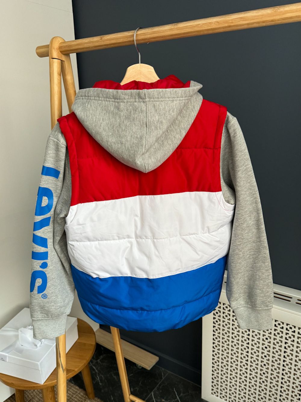 Новая демисезонная куртка Levi's, 164