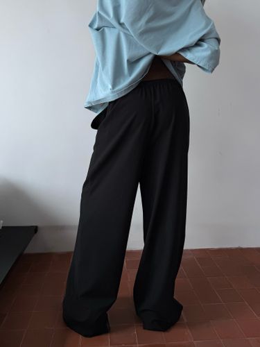 Прямые широкие черные брюки на кулиске