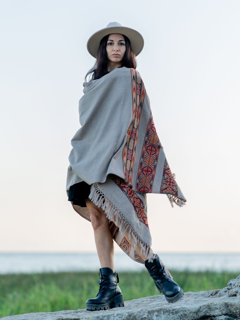 Шаль Куллу (серый)