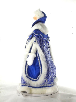 Кукла коллекционная Дед Мороз в боярской шубе из парчи, с посохом.