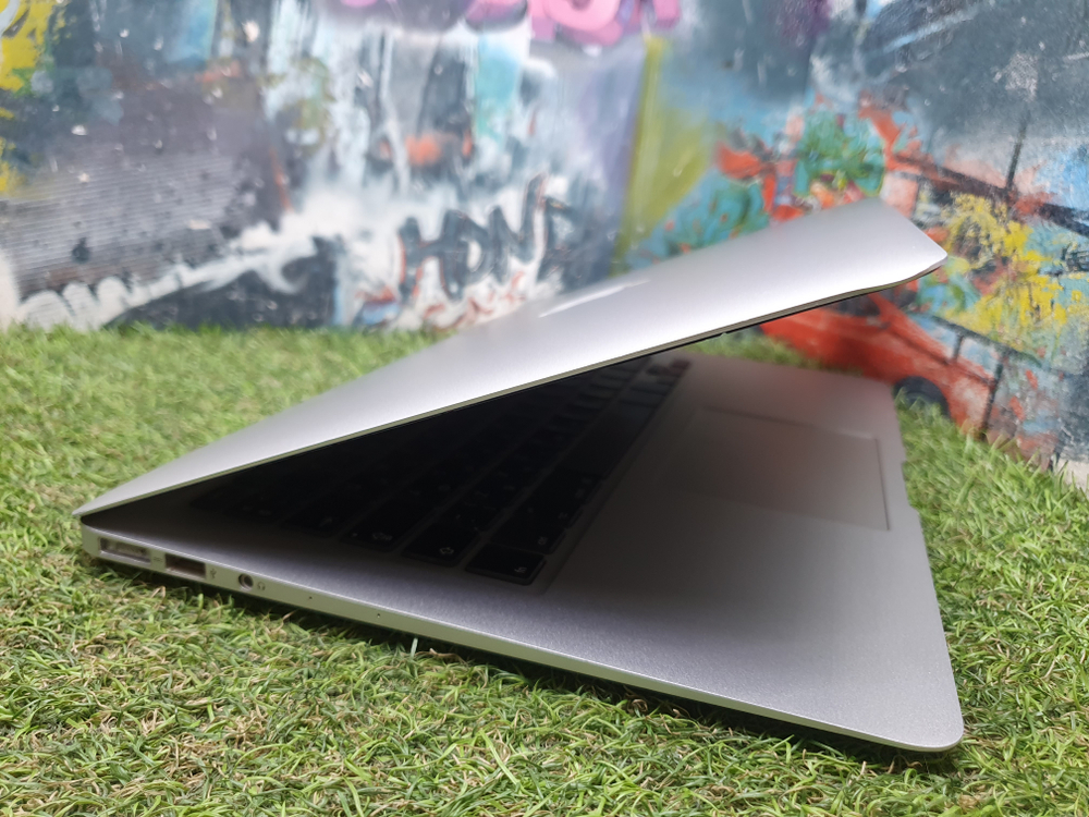 MacBook Air 13 2013 A1466 i5/4Gb