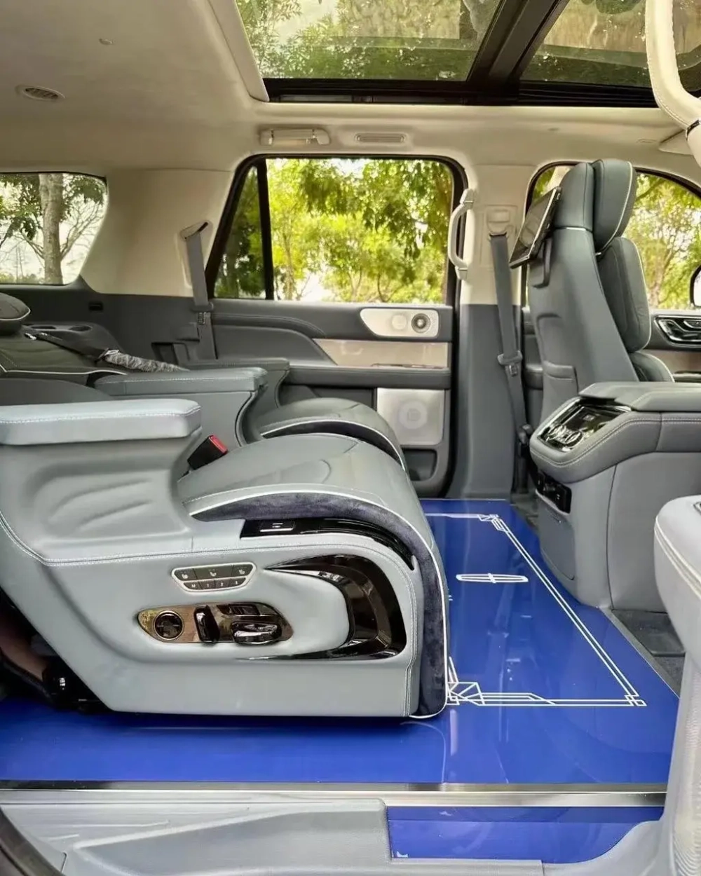 Сиденья капитанские кресла для Lincoln Navigator Линкольн Навигатор Капитанские сидение VIP декор