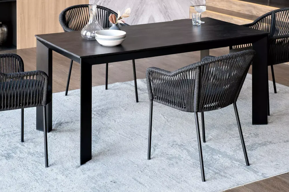 "Венето" обеденная группа на 4 персоны со стульями "Лион", каркас темно-серый, роуп темно-серый