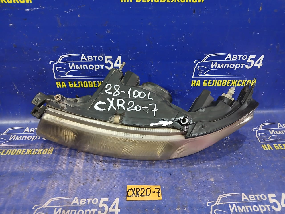 Фара передняя левая TOYOTA ESTIMA 1995