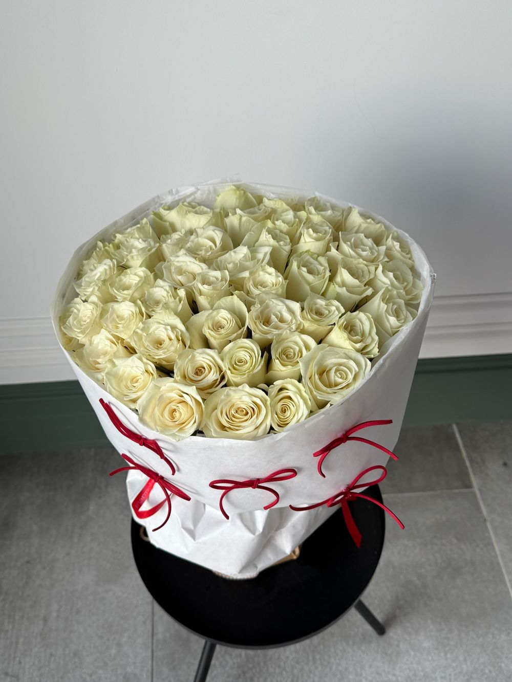 Моно букет из одноголовых роз 45 шт