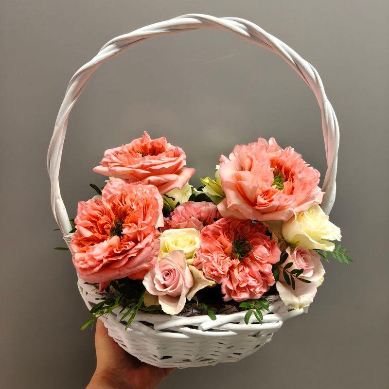 Композиция "Цветочное лукошко"