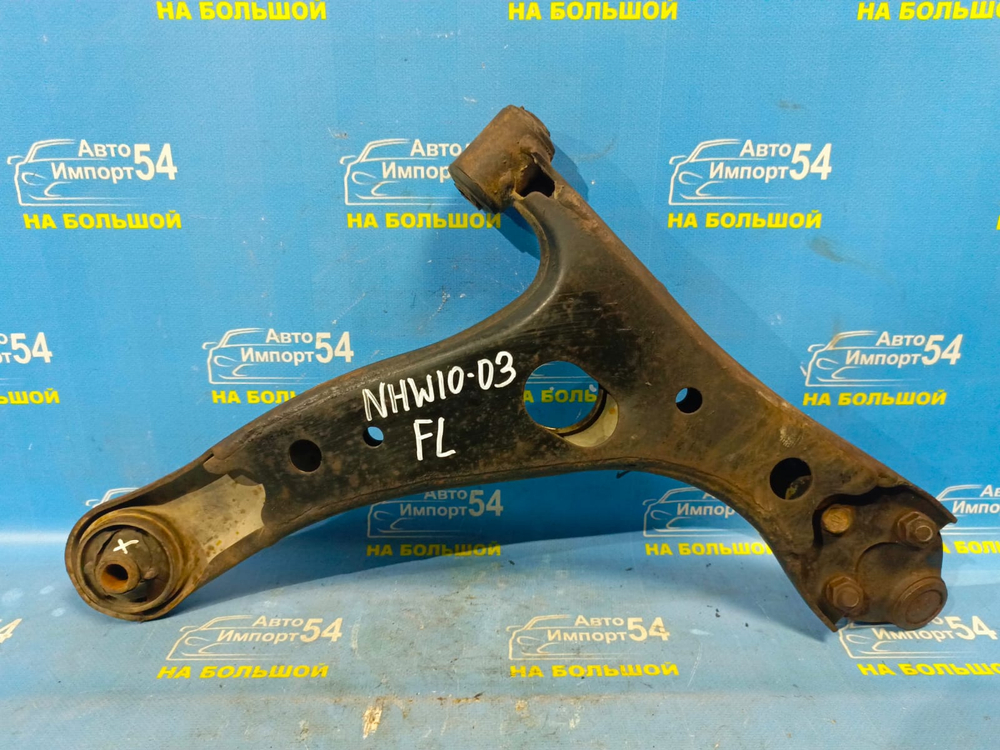 Рычаг передний левый TOYOTA PRIUS 1999