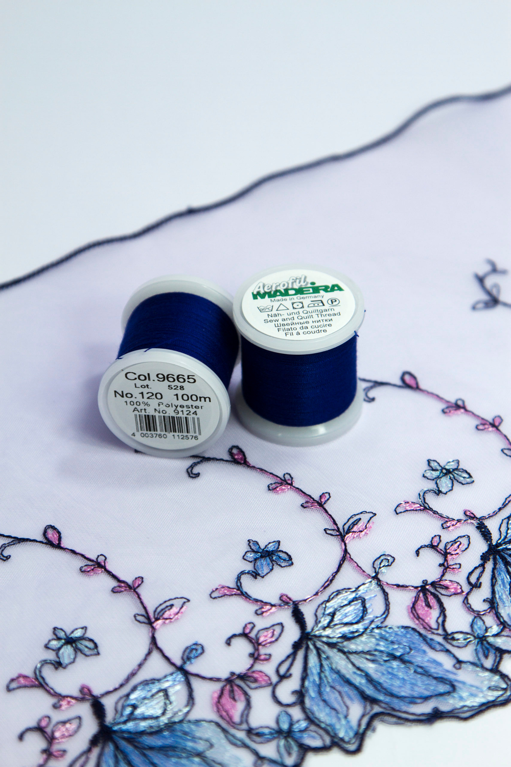 Нитки швейные Madeira aerofil №120 Col. 9665 глубокий синий (100 м)