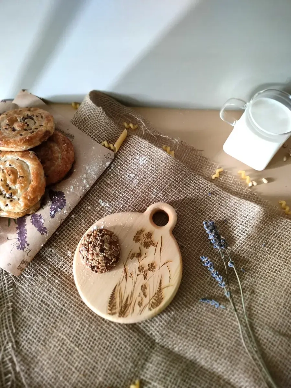 Доска разделочная из дерева сервировочная