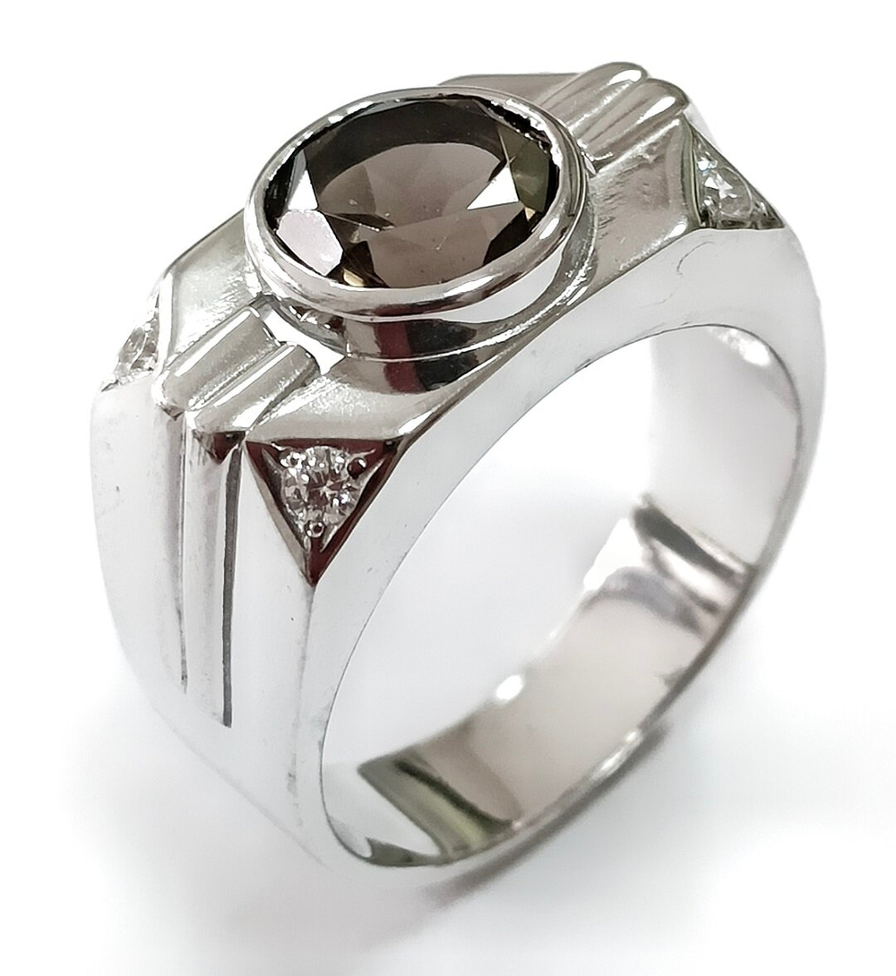 Ювелирное кольцо из серебра с раух-топазом и фианитами