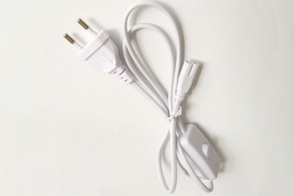 Шнур сетевой 220V с выключателем, евро вилка С7 тип восьмерка. Провод мягкий, длина 1.5 метра