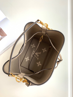 Louis Vuitton NeoNoe MM