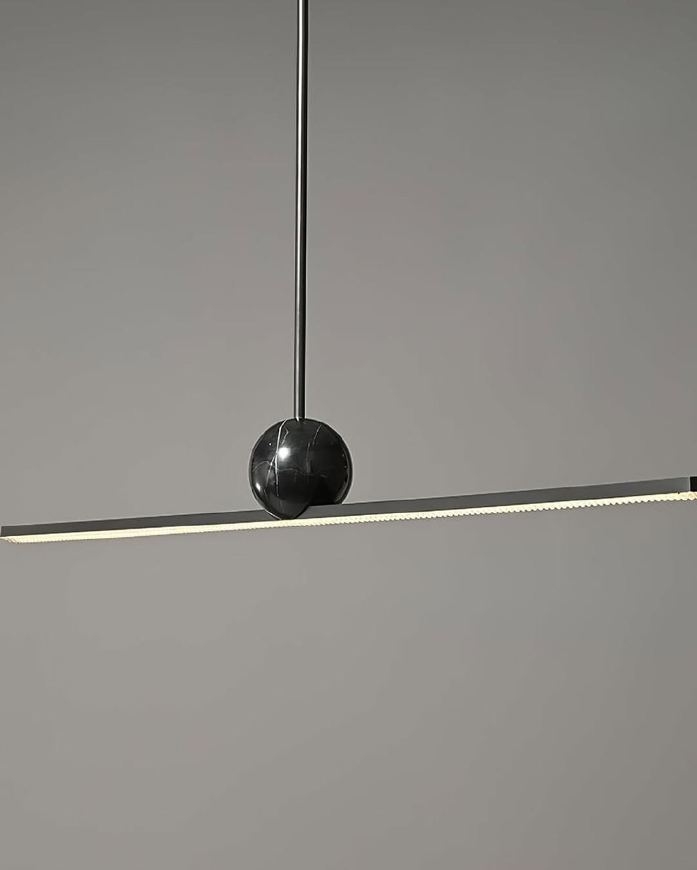 Минималистичная продолговатая модель в двух расцветках — латунь и чёрный ✨