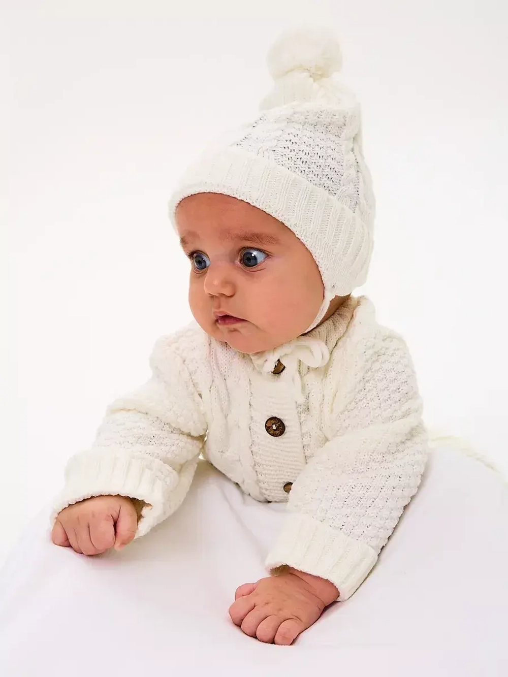 вязаный комбинезон для новорожденных