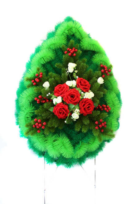 Венок с еловыми лапками