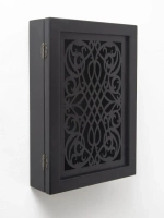 Ключница настенная в прихожую закрытая