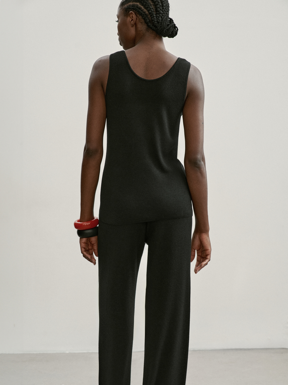 Топ ESSENTIAL, чёрный