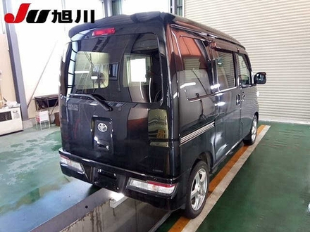 TOYOTA PIXIS VAN 4WD 2021г.