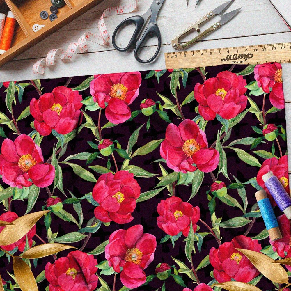 Ткань шелк Армани насыщенные красные цветы на чёрном фоне