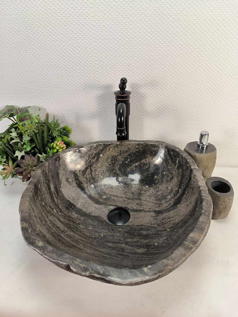 Раковина из речного камня RS-65626 49*48*15 0857