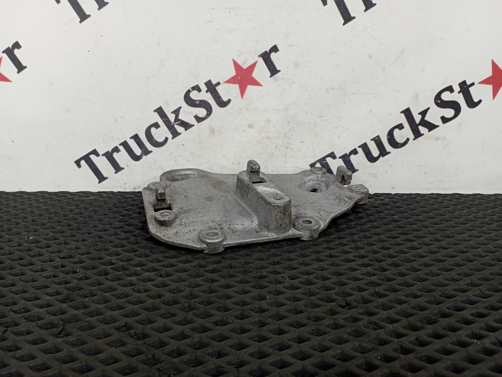 Кронштейн проводки 2020г.