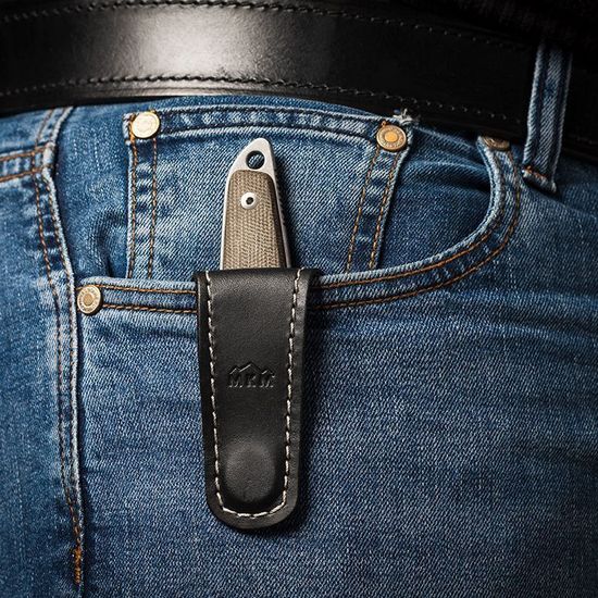 Нож фикс."MAKRO1", ст.Bohler M390,кл.StoneWash, рук.беж.микарта,отверст.д/темл.,черн.кож.чехол на магните