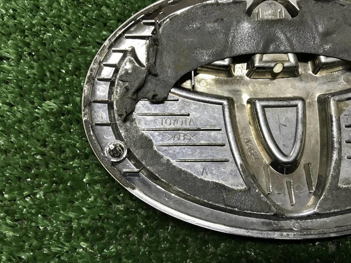 Эмблема крышки багажника Toyota LC Prado 150 13-17