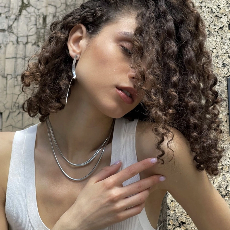 Моносерьга Зайин