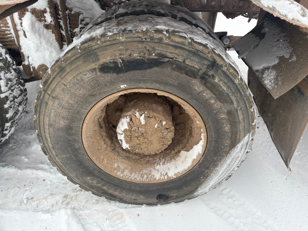 Shacman (Shaanxi) SX* 6x6 Седельный тягач SX42584DV385 (Дизельный, 11,6 л, 430 л.с., МТ)
