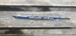 Молдинг решетки радиатора Mercedes E (W213) 16-20 Б/У Оригинал A2138880273