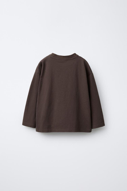 ZARA ЛОНГСЛИВ С НАШИВКОЙ «КАПИБАРА» ИЗ МАХРОВОЙ ТКАНИ, КОРИЧНЕВЫЙ