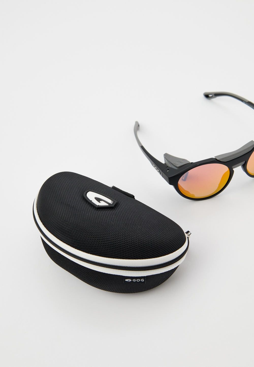 Спортивные очки GOG Manaslu / Matt Black-Grey / Photochromic Red Lens