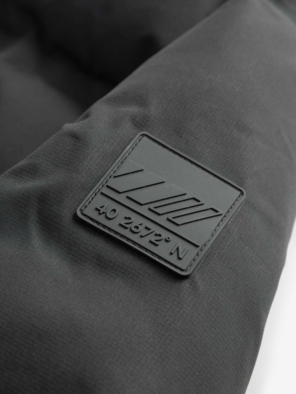 Куртка утепленная с капюшоном для мальчика Next Q51-583, Черный