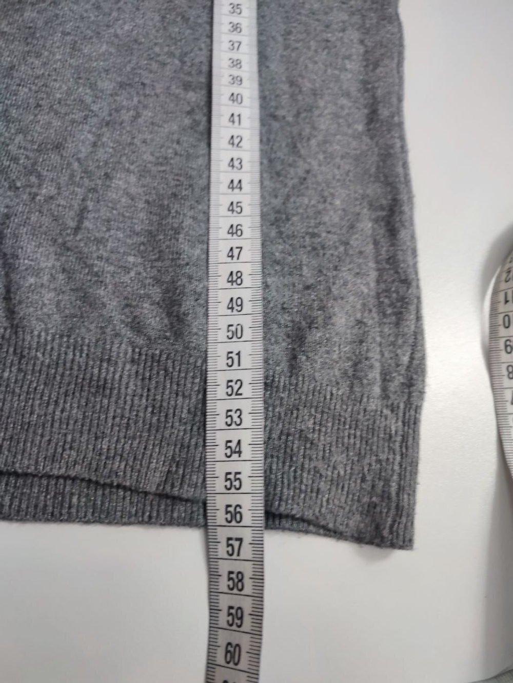 Джемпер Zara с бусинами 44 размер